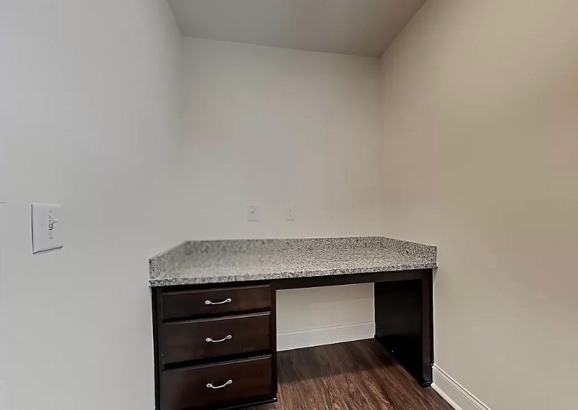 319 W Cartess Rd - Photo 3 of 15