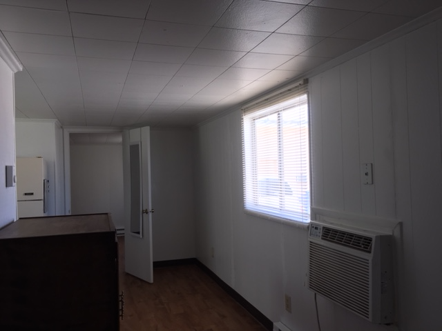 516 E 1st St - Photo 3 of 7