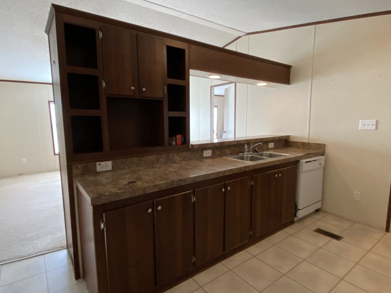 308 Wolfe Rd - Photo 3 of 9