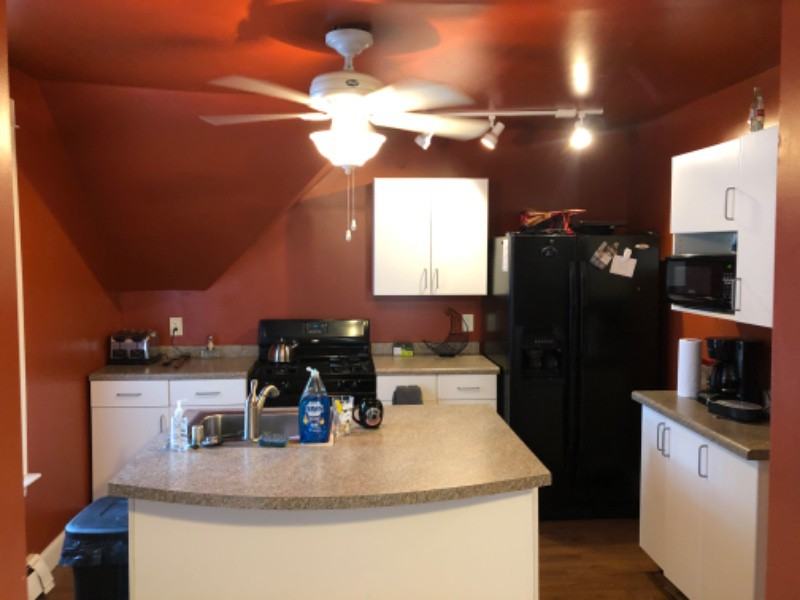 1712 Taylor St Ne #2 - Photo 2 of 15