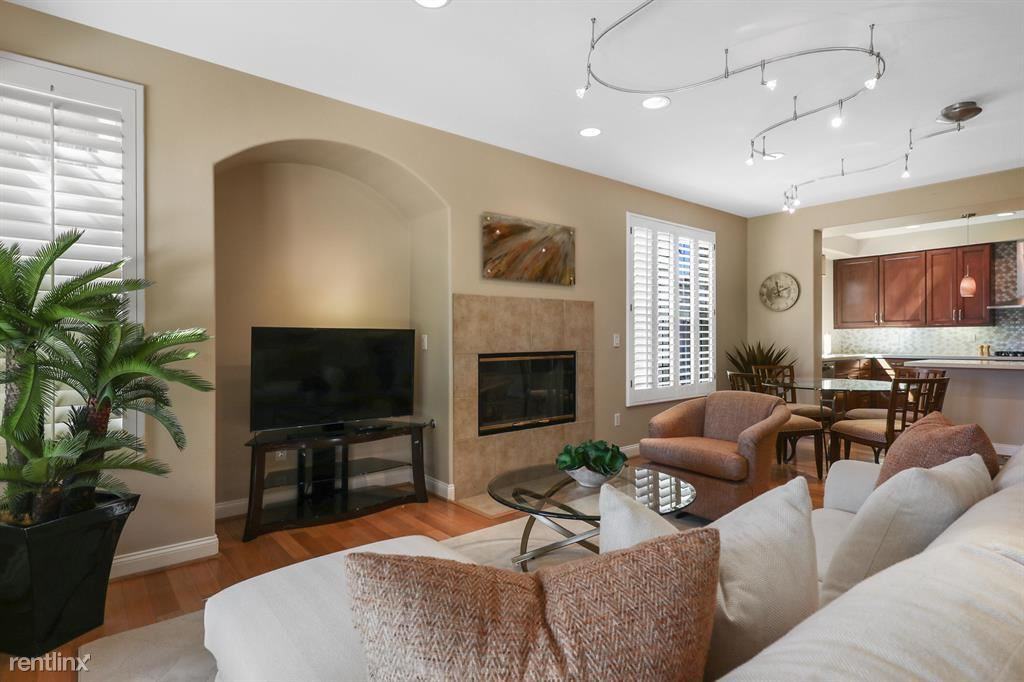 80283 Via Tesoro - Photo 2 of 10