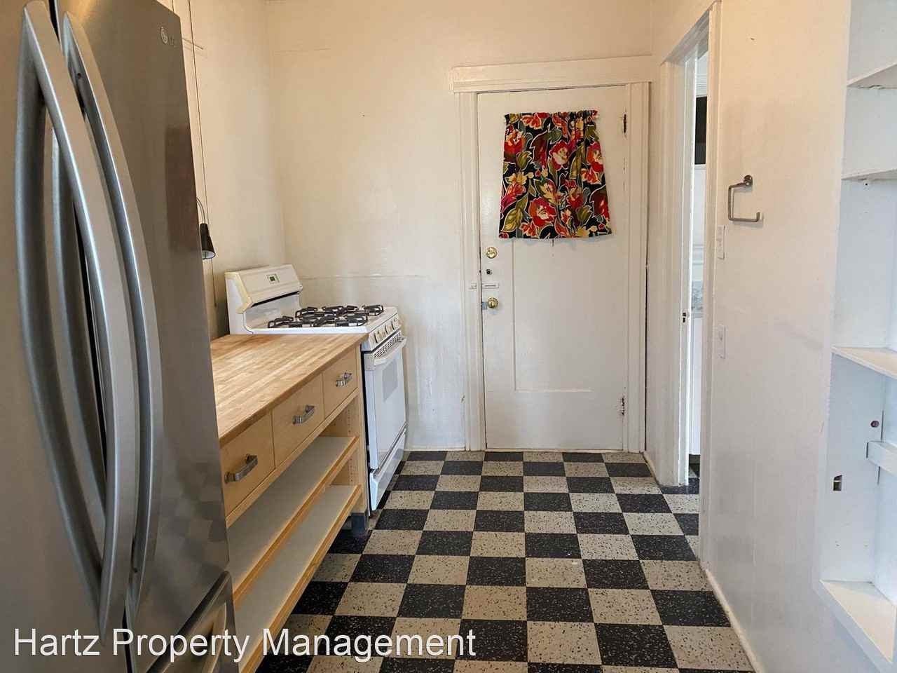 63 Echo Ave - Photo 3 of 12