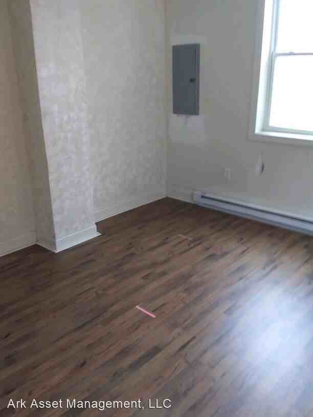 4802 N 11th St - Photo 2 of 8