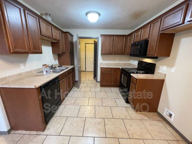 3148 W Golden Valley Ct - Photo 3 of 4