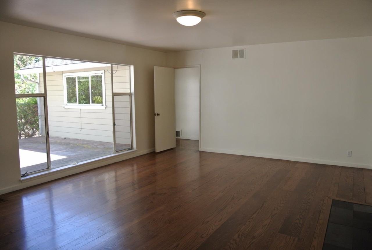 1360 N Lemon Ave - Photo 3 of 13