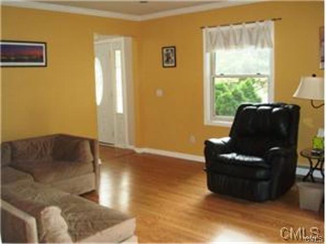 18 Friendly Rd - Photo 2 of 23