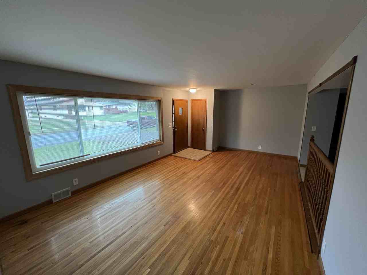 7637 53rd Ave N - Photo 2 of 10