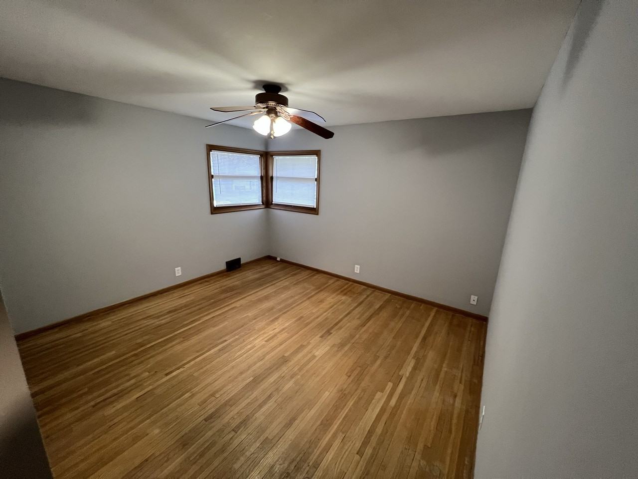 7637 53rd Ave N - Photo 6 of 10