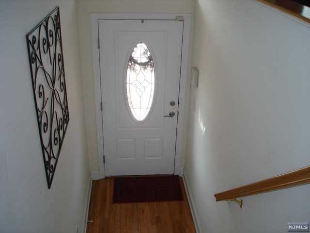 35 Harrington Ct - Photo 2 of 23