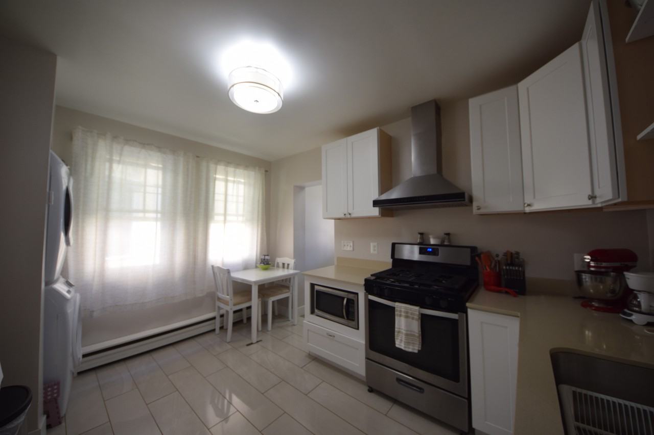 2549 Aldrich Ave S - Photo 3 of 15