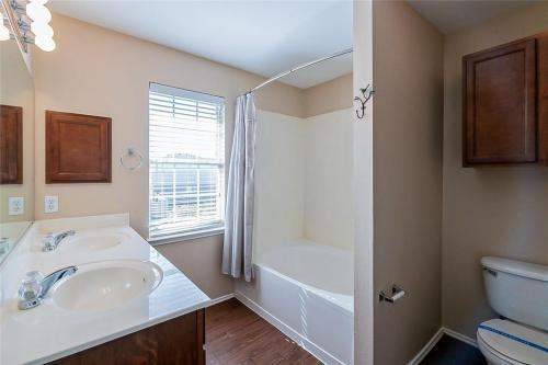 1007 Ranchero Rd - Photo 3 of 17