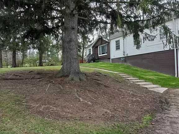 11070 Akins Rd - Photo 2 of 11