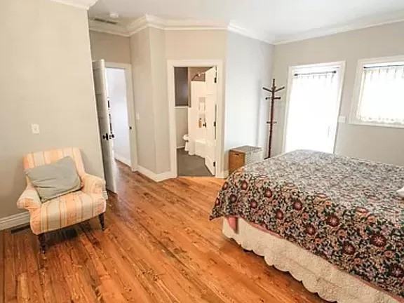 321 6th St W - Photo 3 of 13