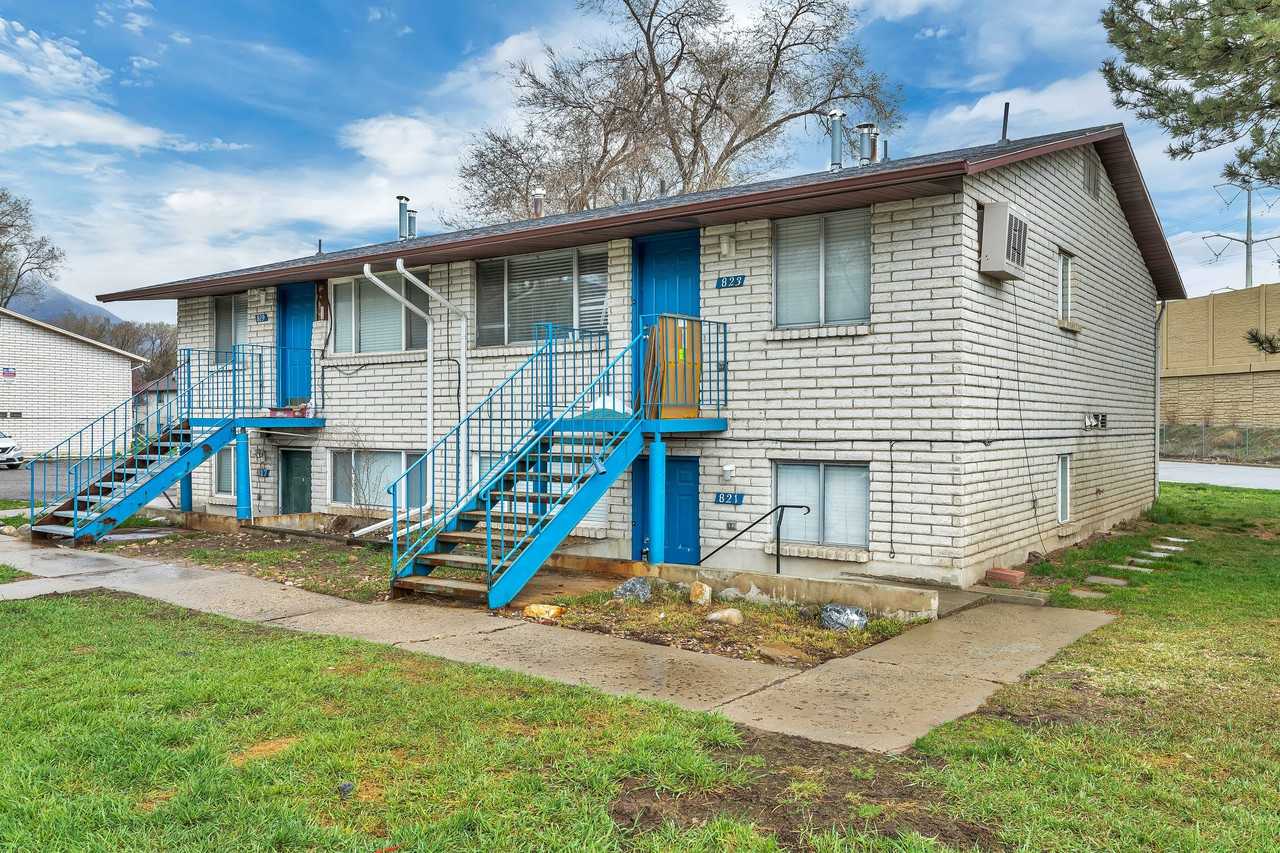 817 W Heather Ln - Photo 2 of 18