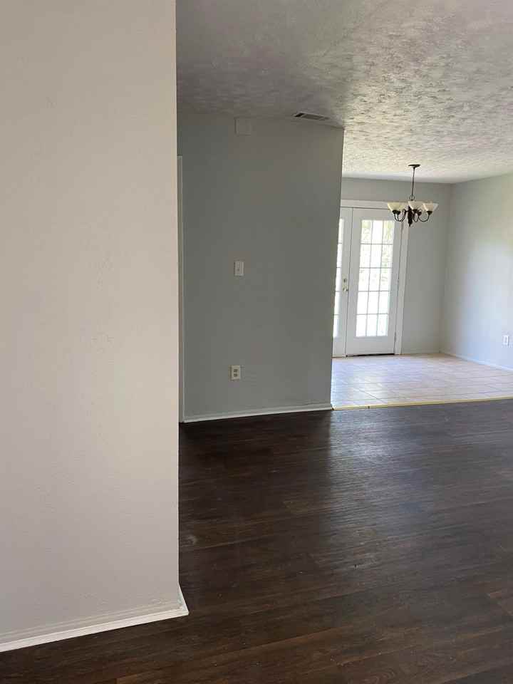 1524 Cathy St #1 - Photo 3 of 10