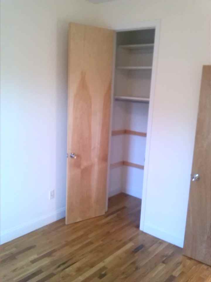 331 13th St #3L - Photo 3 of 11