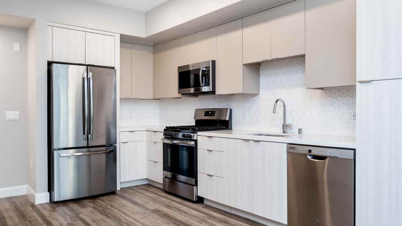 Mara Pacific Beach - Photo 7 of 41