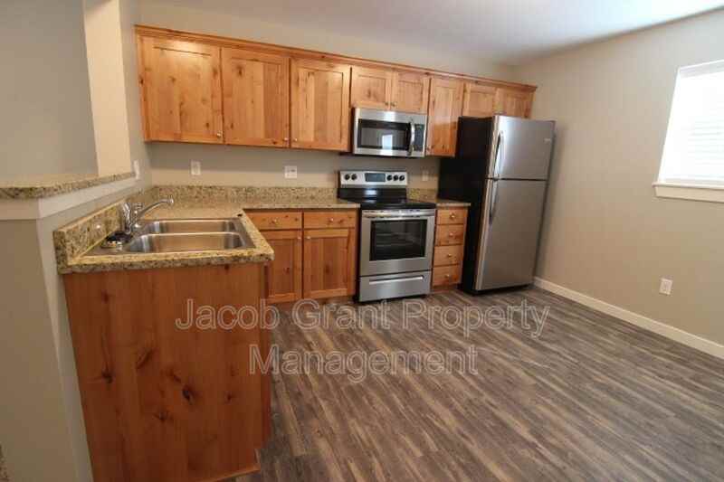 Lincoln Dr #137 - Photo 4 of 16