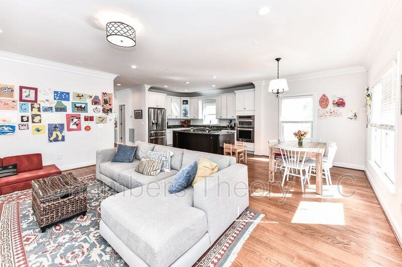 306A Pine St - Photo 5 of 41