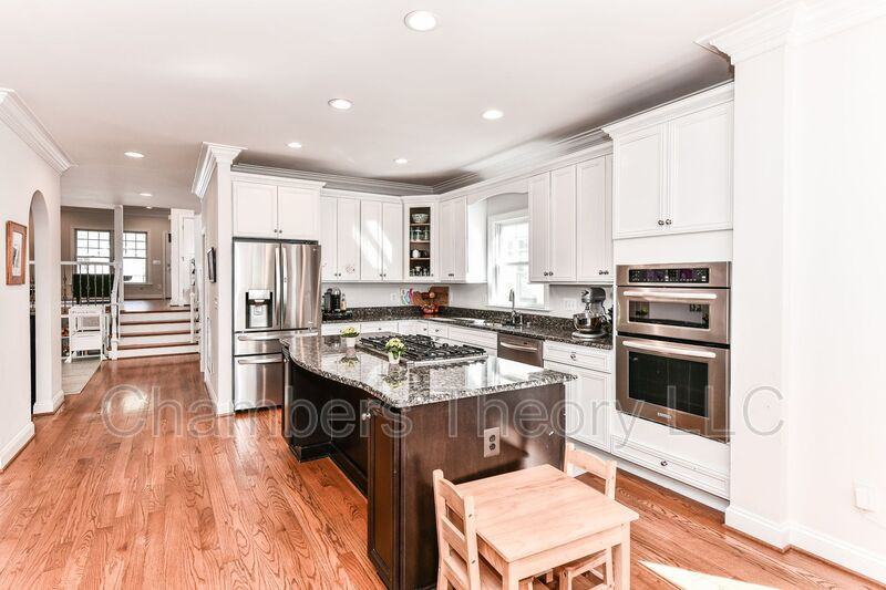 306A Pine St - Photo 6 of 41