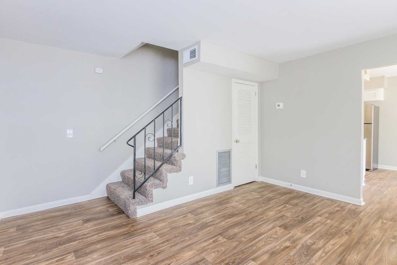 120 Oakley - Photo 2 of 39