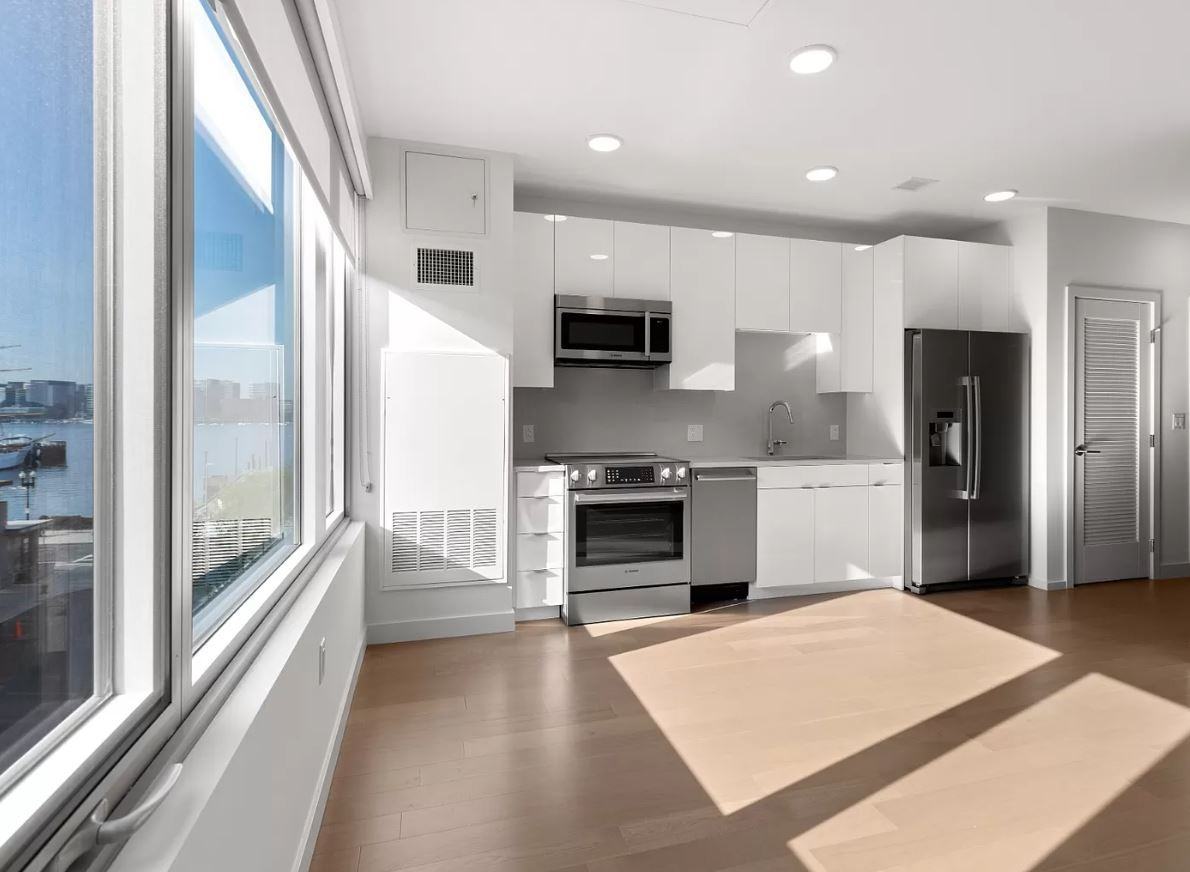 45 Lewis Street #404