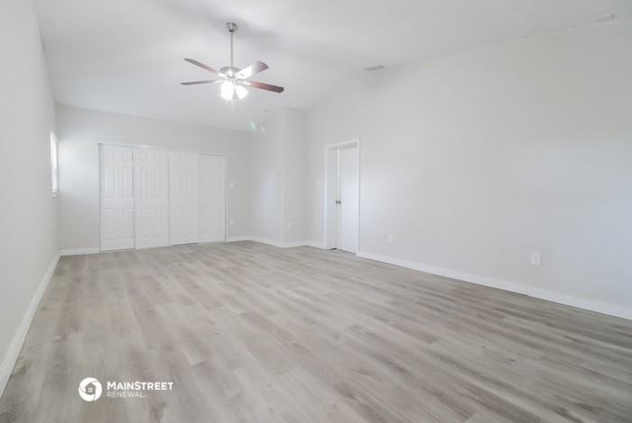 1310 Cypress Ave - Photo 3 of 16