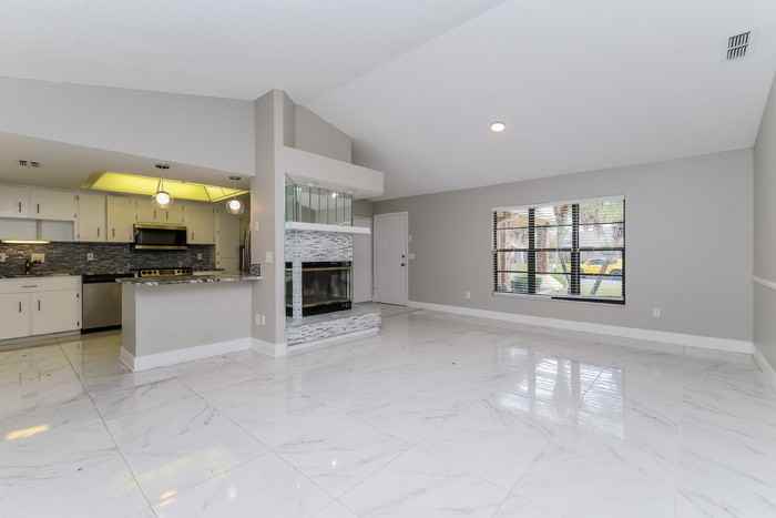 7221 Arbor View Ln - Photo 2 of 18