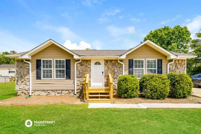 621 Willow Bend Ln - Photo 2 of 16