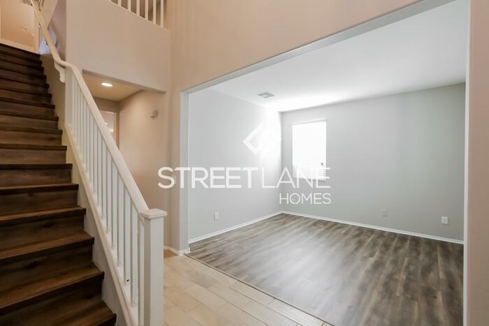 10212 W Marguerite Ave - Photo 3 of 15
