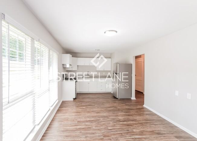 6308 Basswood Dr - Photo 3 of 15