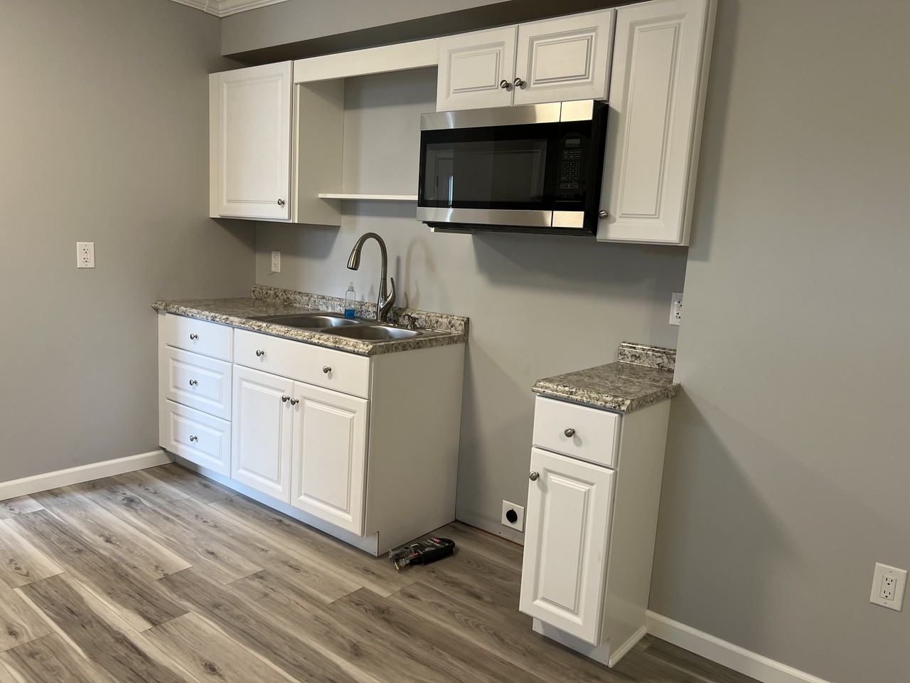 324 Front Street #D - Photo 2 of 9