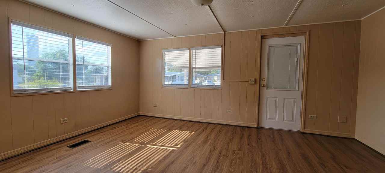 157 Caloosa Lake Cir S #1 - Photo 4 of 11