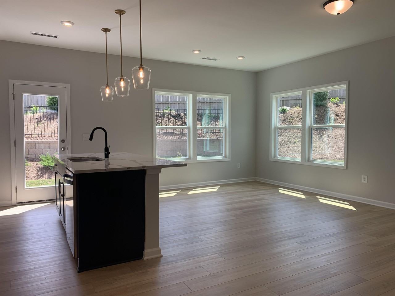3400 Star View Dr #1 - Photo 3 of 44