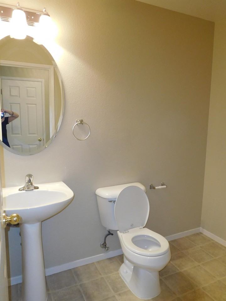 3232 West Flagstaff Avenue #1 - Photo 5 of 16