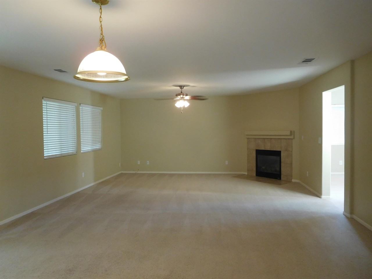 3232 West Flagstaff Avenue #1 - Photo 6 of 16