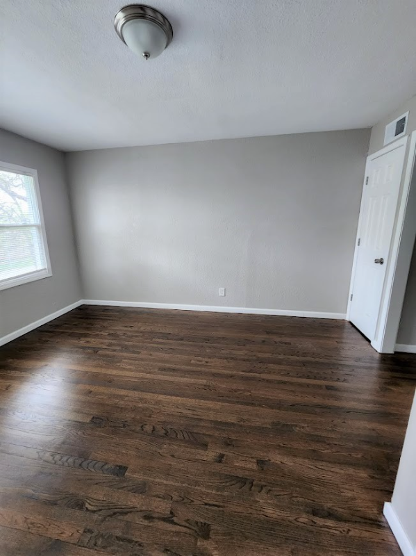 336 Belmont Blvd - Photo 2 of 15