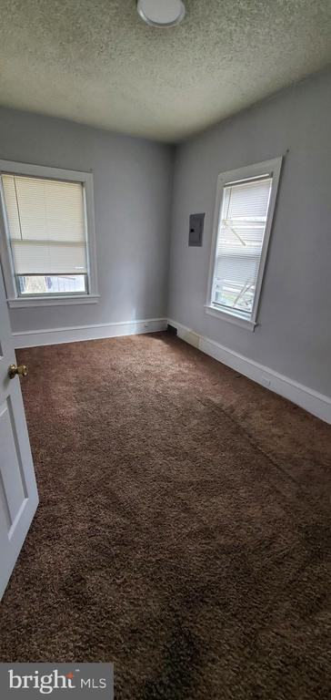 306 Taylor Ave - Photo 3 of 9