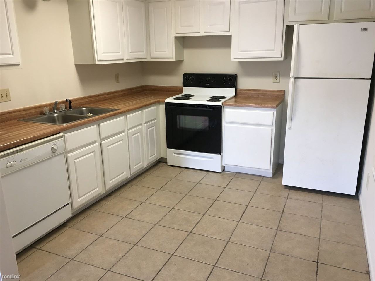 319 Manuel Dr - Photo 2 of 11