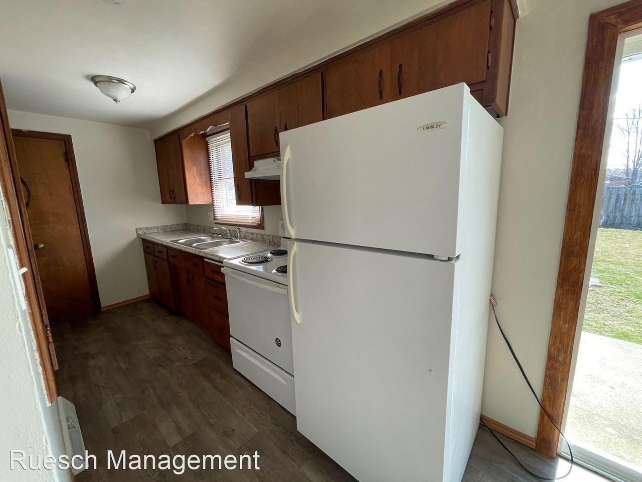 917 Abrams St 921 Abrams St - Photo 3 of 7