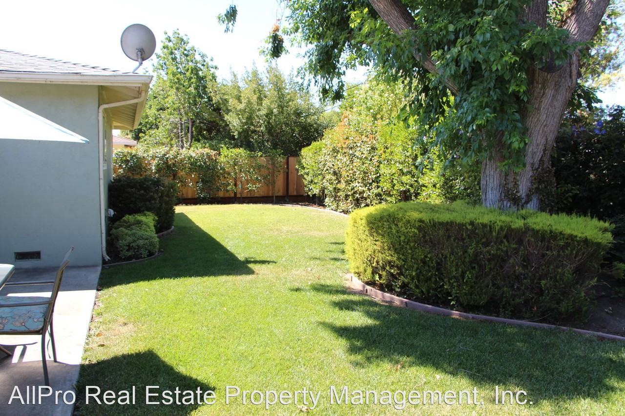 41653 Gifford St - Photo 3 of 8