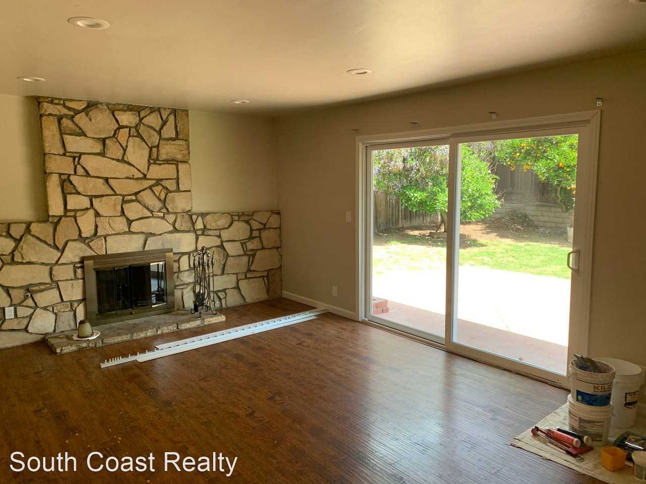 690 Catania Way - Photo 2 of 8