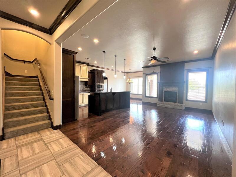 708 Kearny Ln - Photo 3 of 31