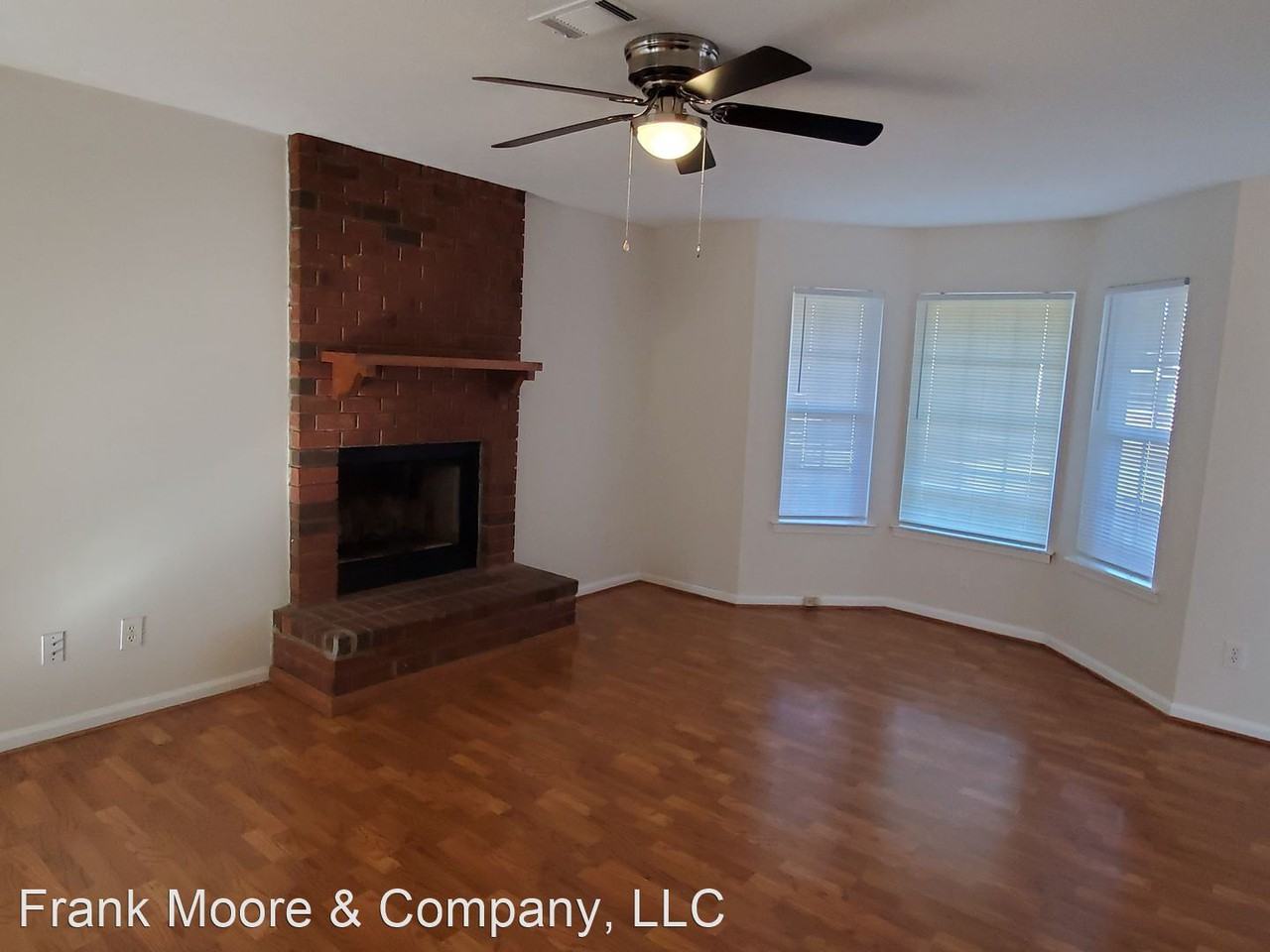 141 John Glenn Dr - Photo 2 of 17