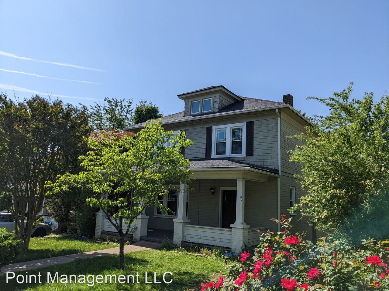 2210 Berkley Ave - Photo 2 of 15