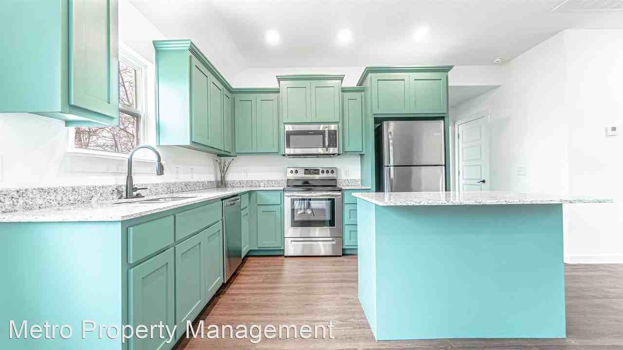 28 Spalding Dr - Photo 2 of 17
