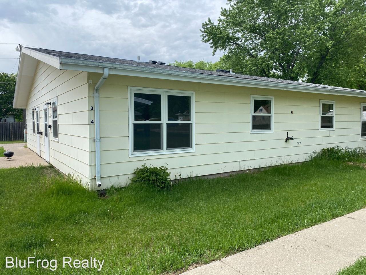 902 Dr. Apartments 902 Dr, Jamestown, ND 58401