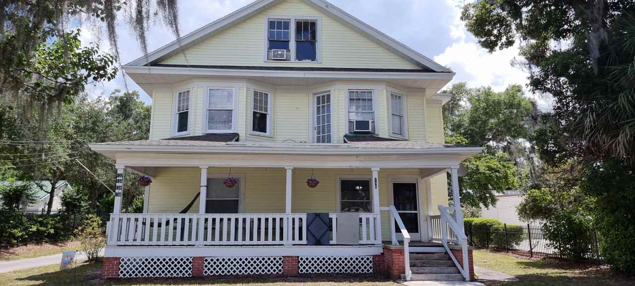 136 W Howry Ave - Photo 2 of 13