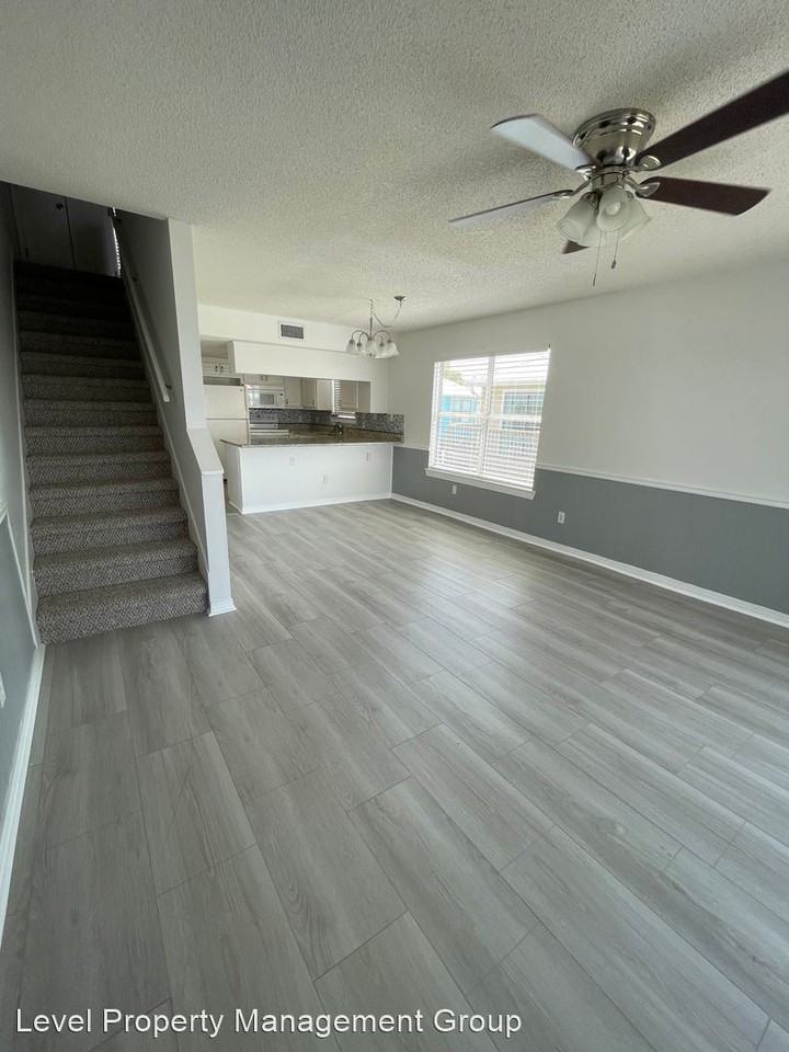 1484 Sandpiper Ln #4 - Photo 3 of 16