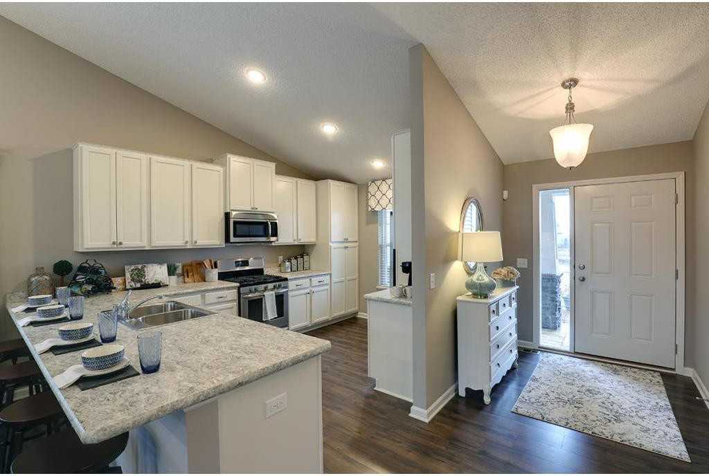 6613 Jasmine Ave S - Photo 3 of 20